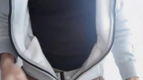 Snapshot of madmax20x chatting on 12.26.24 madmax20x online show from 12.26.24