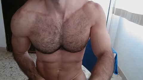 Snapshot of madmax20x chatting on 02.08.25 madmax20x online show from 02.08.25