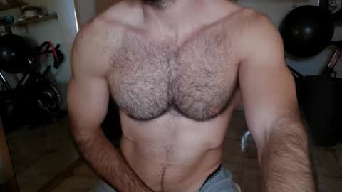 Snapshot of madmax20x chatting on 09.09.25 madmax20x online show from 09.09.25