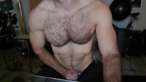 Snapshot of madmax20x chatting on 09.24.25 madmax20x online show from 09.24.25