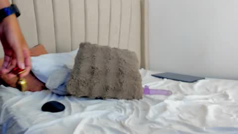 Snapshot of mady_edwards chatting on 02.25.26 Mady online show from 02.25.26