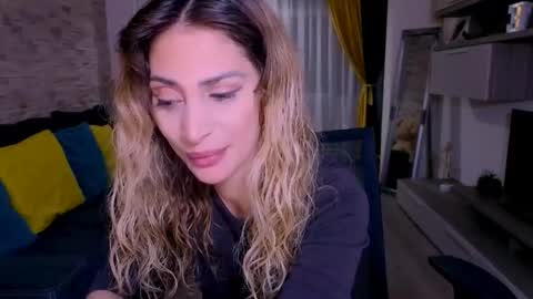 Snapshot of madyeroberts chatting on 03.19.26 Madye Roberts online show from 03.19.26