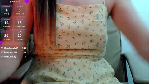 Snapshot of madyqueen chatting on 09.22.25 Mara online show from 09.22.25