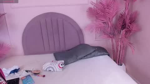 madyscarlett online show from 10.20.25