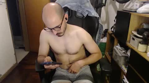 Snapshot of madziula chatting on 11.26.25 Peter online show from 11.26.25