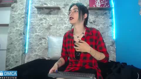 maevekuro online show from 03.10.25