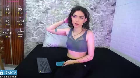 maevekuro online show from 09.19.25