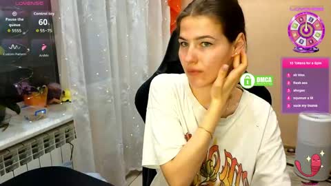 Snapshot of mag1c_eyes chatting on 03.23.26 mag1c_eyes online show from 03.23.26