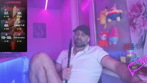 Snapshot of magabear chatting on 01.12.25 Magabear online show from 01.12.25