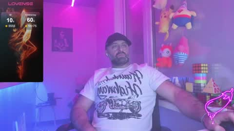 Snapshot of magabear chatting on 01.29.25 Magabear online show from 01.29.25