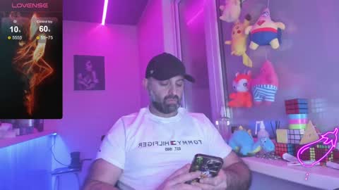 Snapshot of magabear chatting on 02.07.25 Magabear online show from 02.07.25