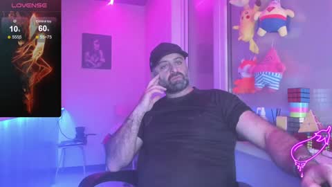 Snapshot of magabear chatting on 02.08.25 Magabear online show from 02.08.25