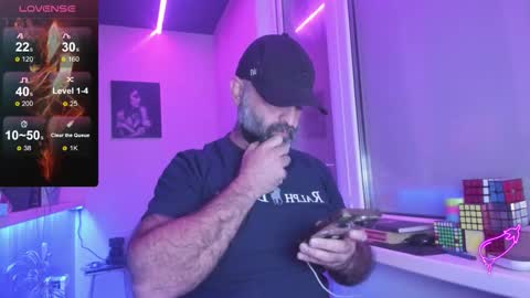 Snapshot of magabear chatting on 09.19.25 Magabear online show from 09.19.25