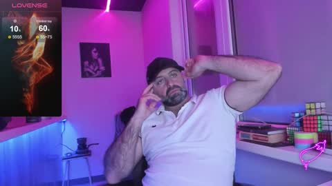 Snapshot of magabear chatting on 09.29.25 Magabear online show from 09.29.25