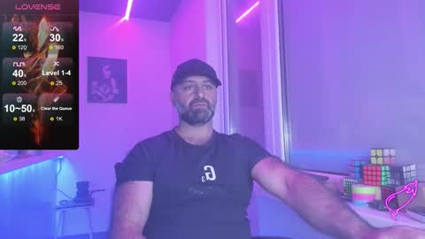 Snapshot of magabear chatting on 10.07.25 Magabear online show from 10.07.25