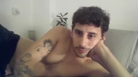 Snapshot of maggicboy29 chatting on 12.17.25 maggicboy29 online show from 12.17.25