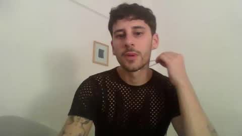 Snapshot of maggicboy29 chatting on 12.18.25 maggicboy29 online show from 12.18.25