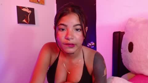 Snapshot of maggie_love77 chatting on 03.21.26 maggie online show from 03.21.26