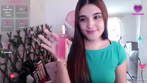 Luna  online show from 10.15.25