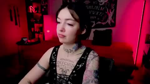 Snapshot of magic_alie chatting on 06.16.26 Magic Allie online show from 06.16.26