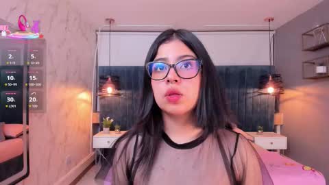 Snapshot of magic_angela chatting on 11.29.25 magic_angela online show from 11.29.25