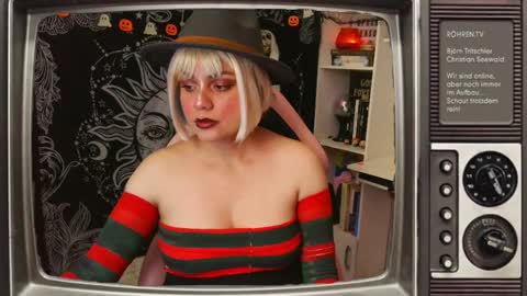 Claire online show from 10.26.25
