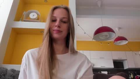 Snapshot of magic_couple13 chatting on 05.29.26 Alice online show from 05.29.26