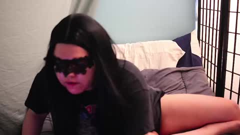 magicalgirlfrieren online show from 10.29.25