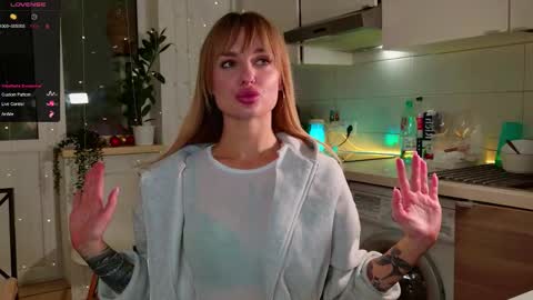 Snapshot of magiclovexo chatting on 02.16.26 MagicLove online show from 02.16.26