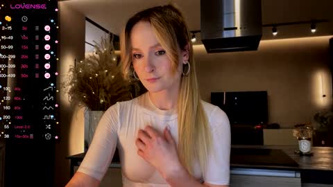 magicpeaach online show from 01.18.25