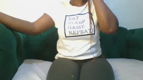 Snapshot of magicpussyy1 chatting on 04.20.26 magicbabe online show from 04.20.26