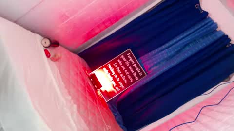 Mocah online show from 03.08.25