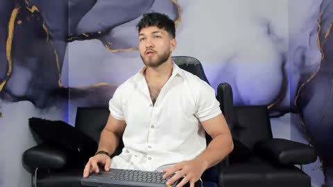 Snapshot of magnus_77 chatting on 12.21.24 PRINCE online show from 12.21.24