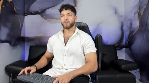 Snapshot of magnus_77 chatting on 12.21.24 PRINCE online show from 12.21.24