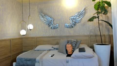 Snapshot of magnus_dahl chatting on 02.18.25 MAGNUS DAHL online show from 02.18.25