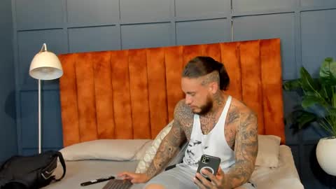 Snapshot of magnus_dahl chatting on 03.04.25 MAGNUS DAHL online show from 03.04.25