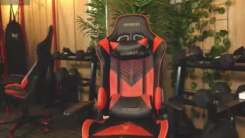 Snapshot of magnus_dahl chatting on 03.10.25 MAGNUS DAHL online show from 03.10.25