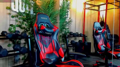 Snapshot of magnus_dahl chatting on 03.11.25 MAGNUS DAHL online show from 03.11.25