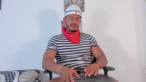 Snapshot of magnusclark chatting on 03.27.26 Magnusclark online show from 03.27.26