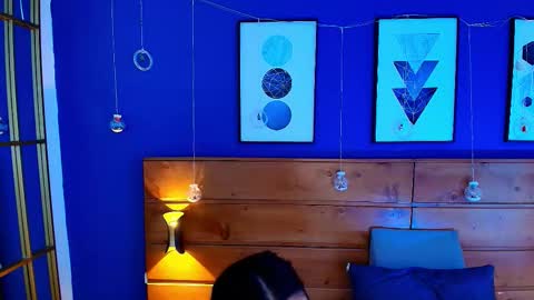 Dani online show from 11.27.25