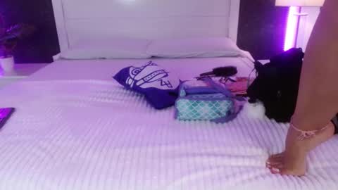 Maia Reficco online show from 10.02.25