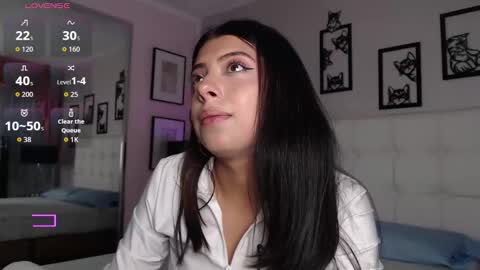 Maia Reficco online show from 11.26.25