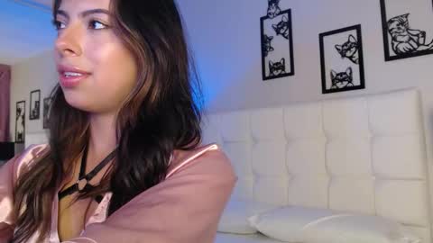 Maia Reficco online show from 02.10.26