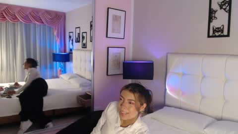 Maia Reficco online show from 03.30.26