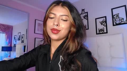 Snapshot of maia_reficco chatting on 04.20.26 Maia Reficco online show from 04.20.26