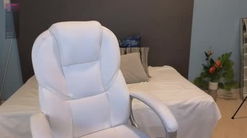 Snapshot of maiaa_ruiz chatting on 12.10.24 Maiaa Ruiz online show from 12.10.24