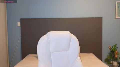 Snapshot of maiaa_ruiz chatting on 12.30.24 Maiaa Ruiz online show from 12.30.24