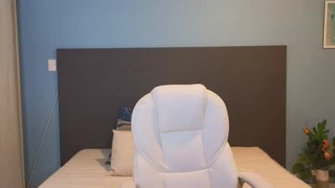 Snapshot of maiaa_ruiz chatting on 01.04.25 Maiaa Ruiz online show from 01.04.25