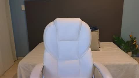 Snapshot of maiaa_ruiz chatting on 01.21.25 Maiaa Ruiz online show from 01.21.25