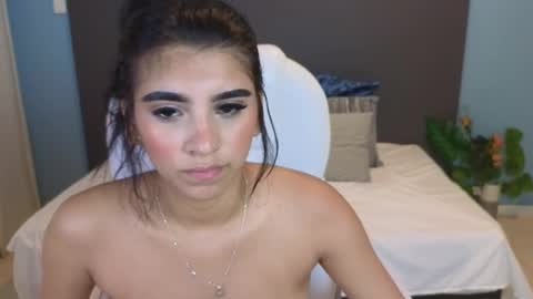 Snapshot of maiaa_ruiz chatting on 01.30.25 Maiaa Ruiz online show from 01.30.25